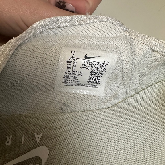 Nike Tabi - Picture 6 of 6